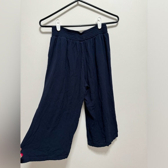 Harmony & Havoc Drawstring Navy Capri Pants - Picture 3 of 5